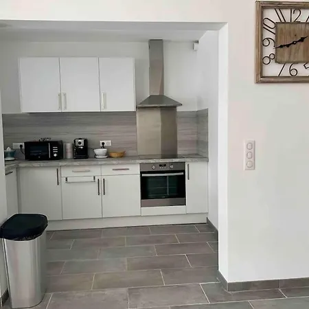 Bel De Type 4 Avec Jardinet Apartamento